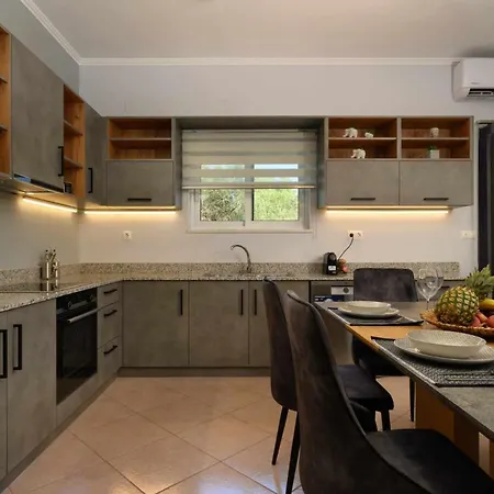 Alina Appartement *